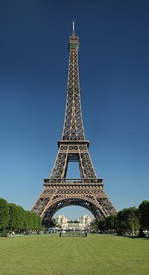 300px-Tour_Eiffel_Wikimedia_Commons.jpg
