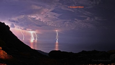 LightningLunarEclipse_Kotsiopoulos_1024.jpg
