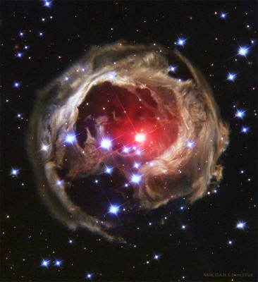V838Mon_Hubble_960.jpg