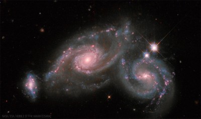 Arp274_HubbleOzsarac_1080.jpg