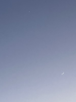 Crescent Moon and Venus.jpg