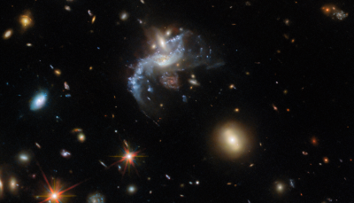 The outskirts of Abell 3192 potw2348a ESA Hubble & NASA.png