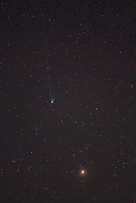 Comet McNaught 0338 062110(sm).jpg