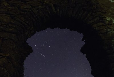 Big Dipper throght window_small.JPG