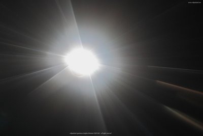C086-043 Partielle Sonnenfinsternis mit Korona 1800x1200_small.JPG
