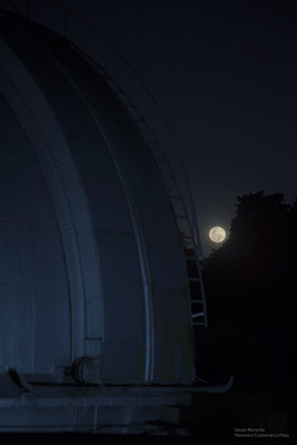 Dome Blue Moon.jpg