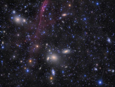 Antlia_Cluster_Extreme_Deep_Field_152_Hours_3326x2504_small.jpg