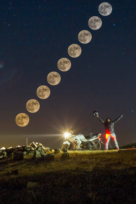 Supermoon Rising.jpg