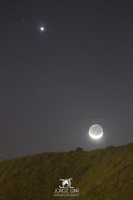 Moon-Venus Conjunction January First - APOD_small.jpg