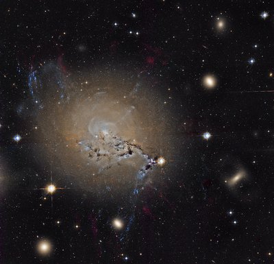 NGC 1275 - Domingo Pestana_small.jpg