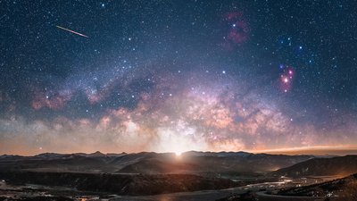 Meteor, Moon and the Milky Way_New_small.jpg