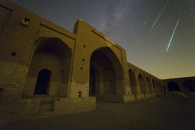 Perseids meteor shower in deir gachin caravanserai, iran_small.jpg