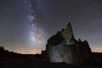 The castle and the Milky Way_small.jpg