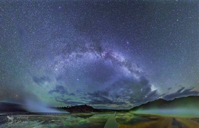 Colourful Spring and Milky Way over Yellowstone_small.jpg