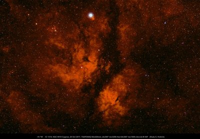 IC1318, NGC6910 Cygn 20171020-EL TS 65x420mm (4x360''-3200-Ha)+(9x360''-1600-cls)-M-45F_small.jpg