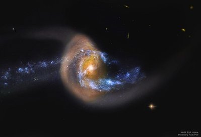 Ngc7714_HubblePohl_1080.jpg