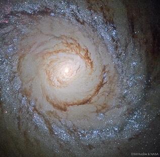 M94_Hubble_960.jpg