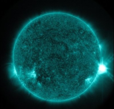 blue sun flare2.jpg