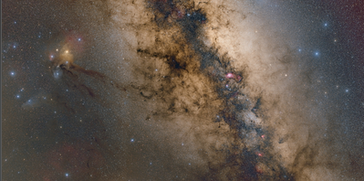 The center of the Milky Way in optical light.png