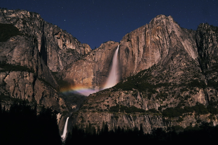 MoonBow_Yosemite_Falls_Rowell3.jpg