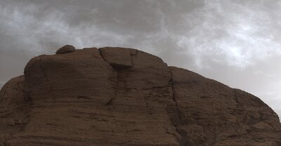 PIA24622-Curiosity_Clouds_Mont_Mercou1100.jpg