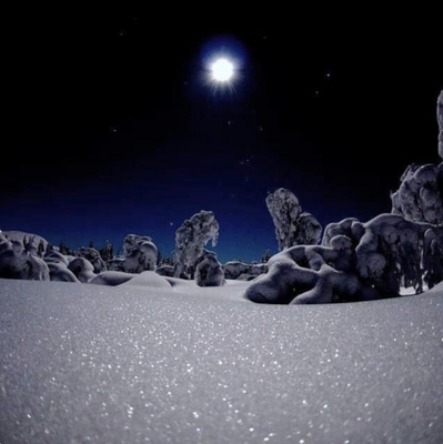 December-full-moon-2012-Norway-Timothy-Boocock-e1637441717221.png