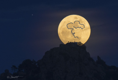 APOD 12 June 2022 Man or Lady in the Moon.png